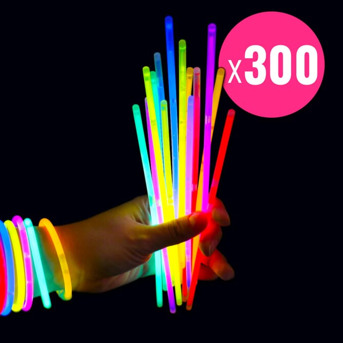 300 lichtgevende glow armbanden (breeklichtjes)