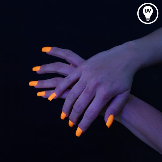 Neon UV Halloween nagels oranje